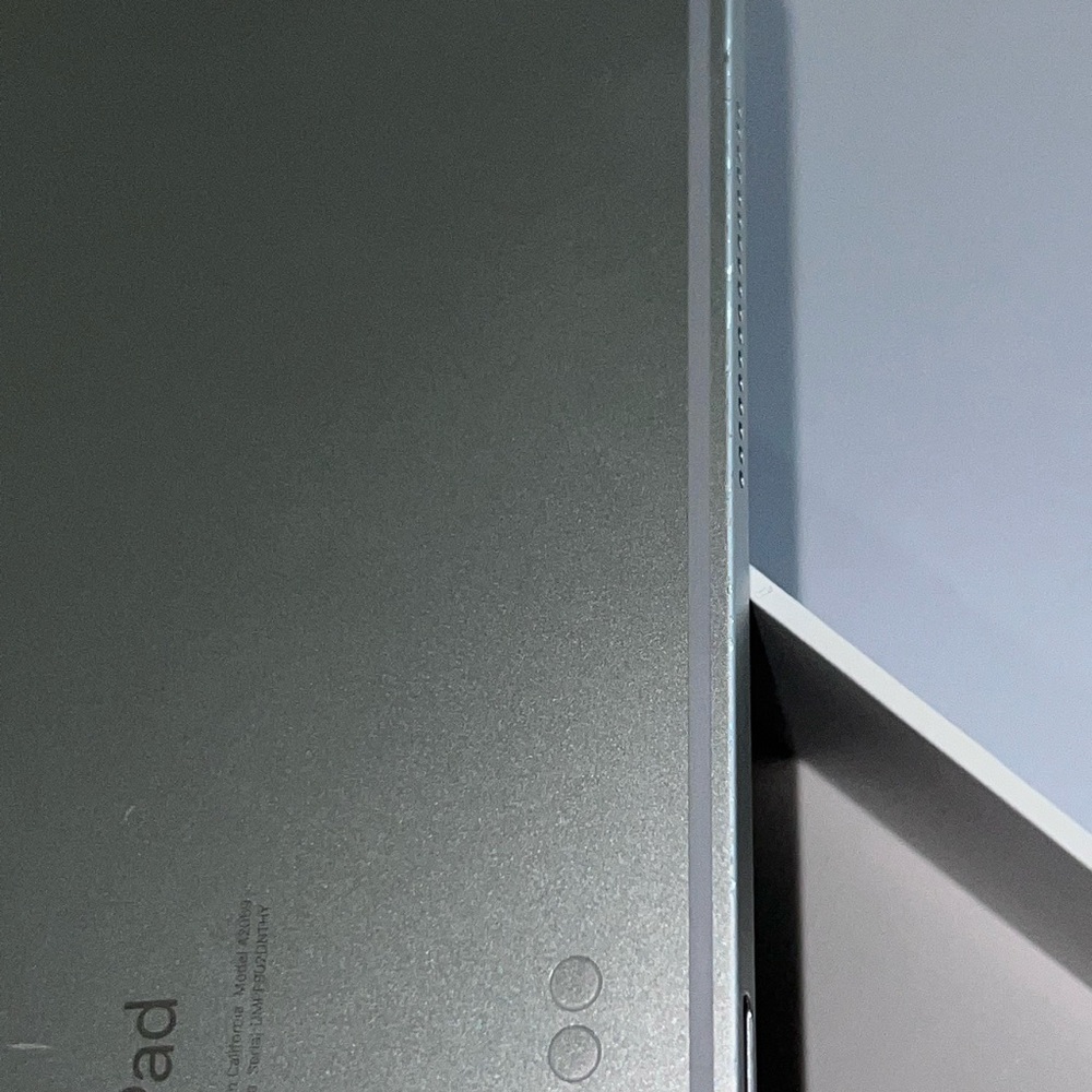 iPad Pro, 12.9-inch, 4th generation, 256 GB - Picture 5 of 12